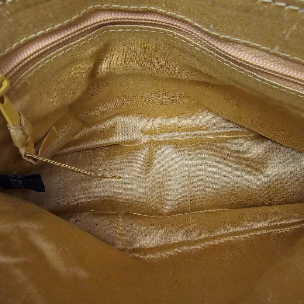 Vera Bradley Silk Quilted Striped Golden Small Y2K Shoulder Handbag - Picture 3 of 15